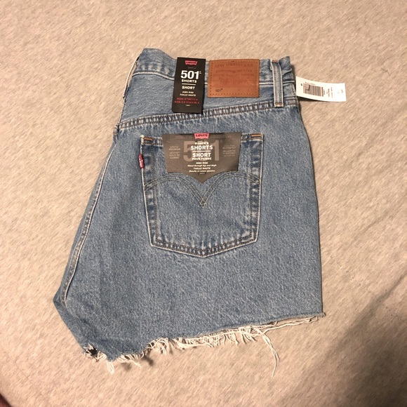 Levi’s 501 Original Short - Picture 8 of 8